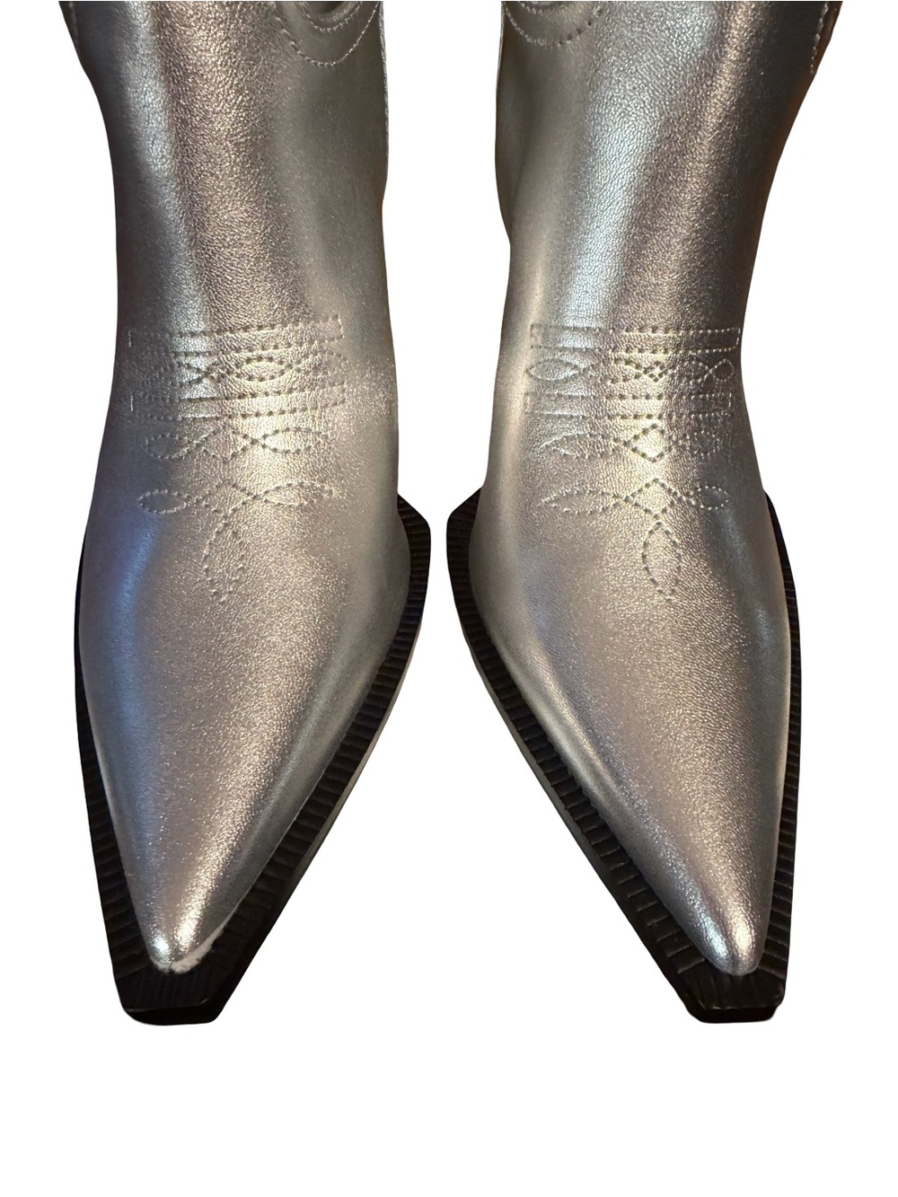 Steve Madden NWT Kinzee Quilted Metallic
Silver Heeled Cowboy Boots (SH458) - Picture 7 of 12